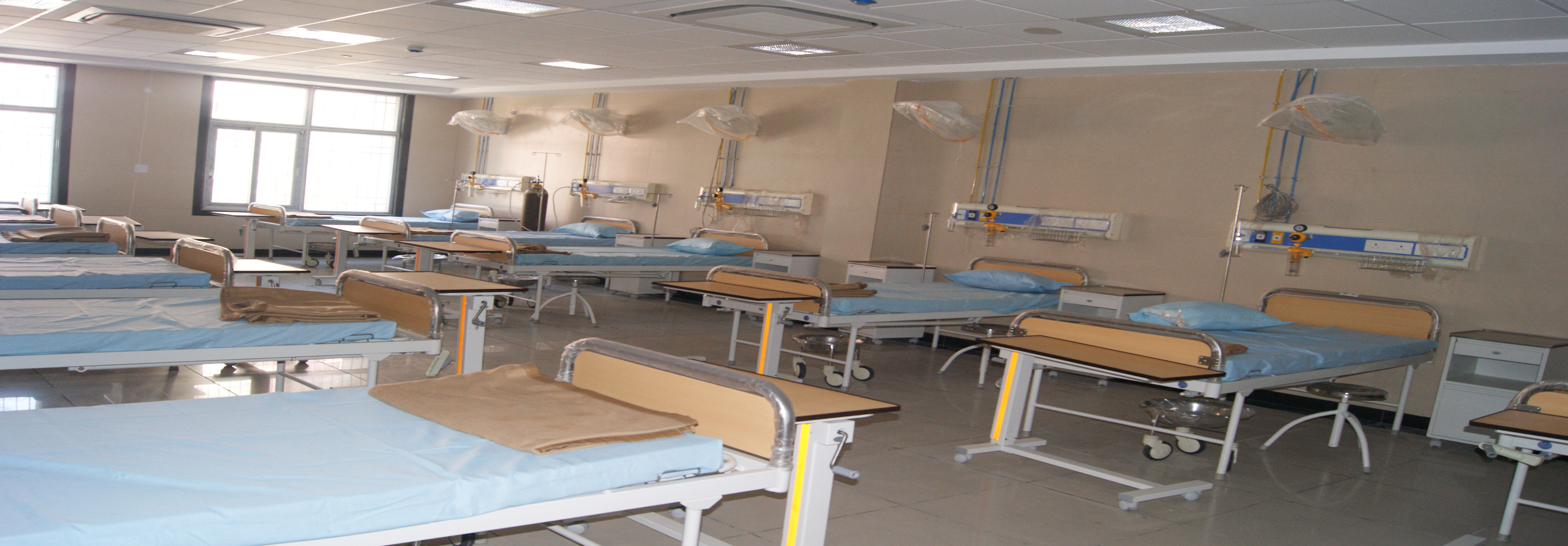 LLRM-Medical-College-Meerut_Hospital_bed
