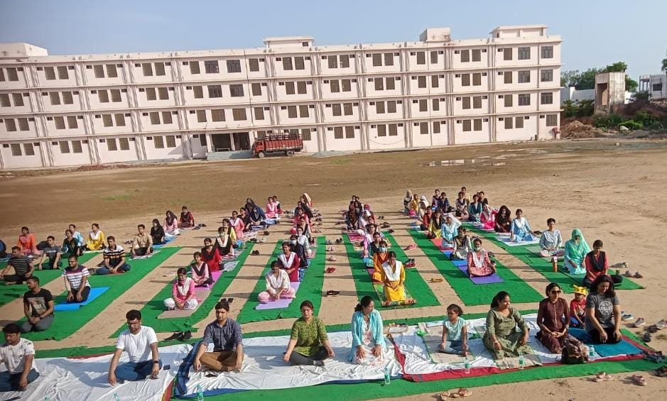 Sarojini Naidu Medical College_Yoga 2